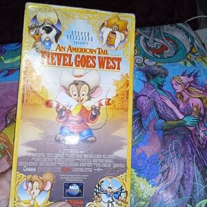 Universal An American Tail: Fievel Goes West VHS - Yellow and Blue